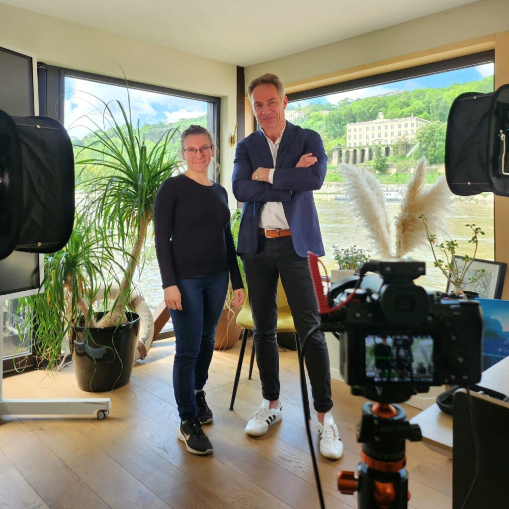 PHILIPPE FAVRE REGUILLON EXPERT IMMOBILIER 4 KAREN BROUZE VIDEASTE